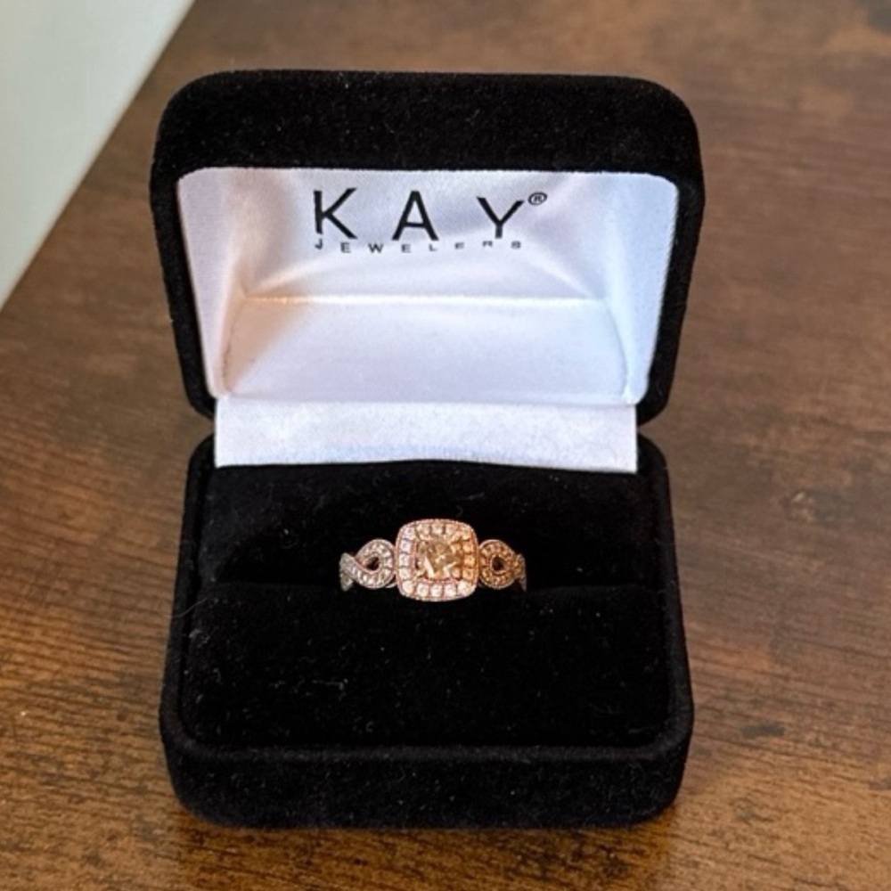 Rare Levian 14 kt. Rose Gold Round Chocolate Diamond Ring - Picture 4 of 12